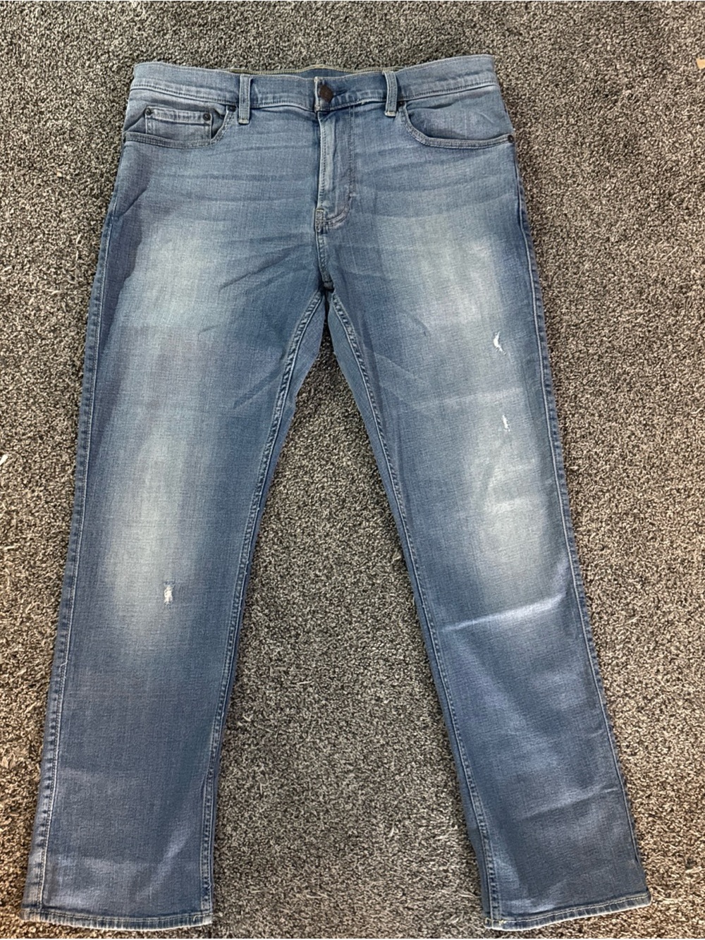 Hollister Light Fade Wash 36x32 Men’s Straight Skinny Distressed Jeans